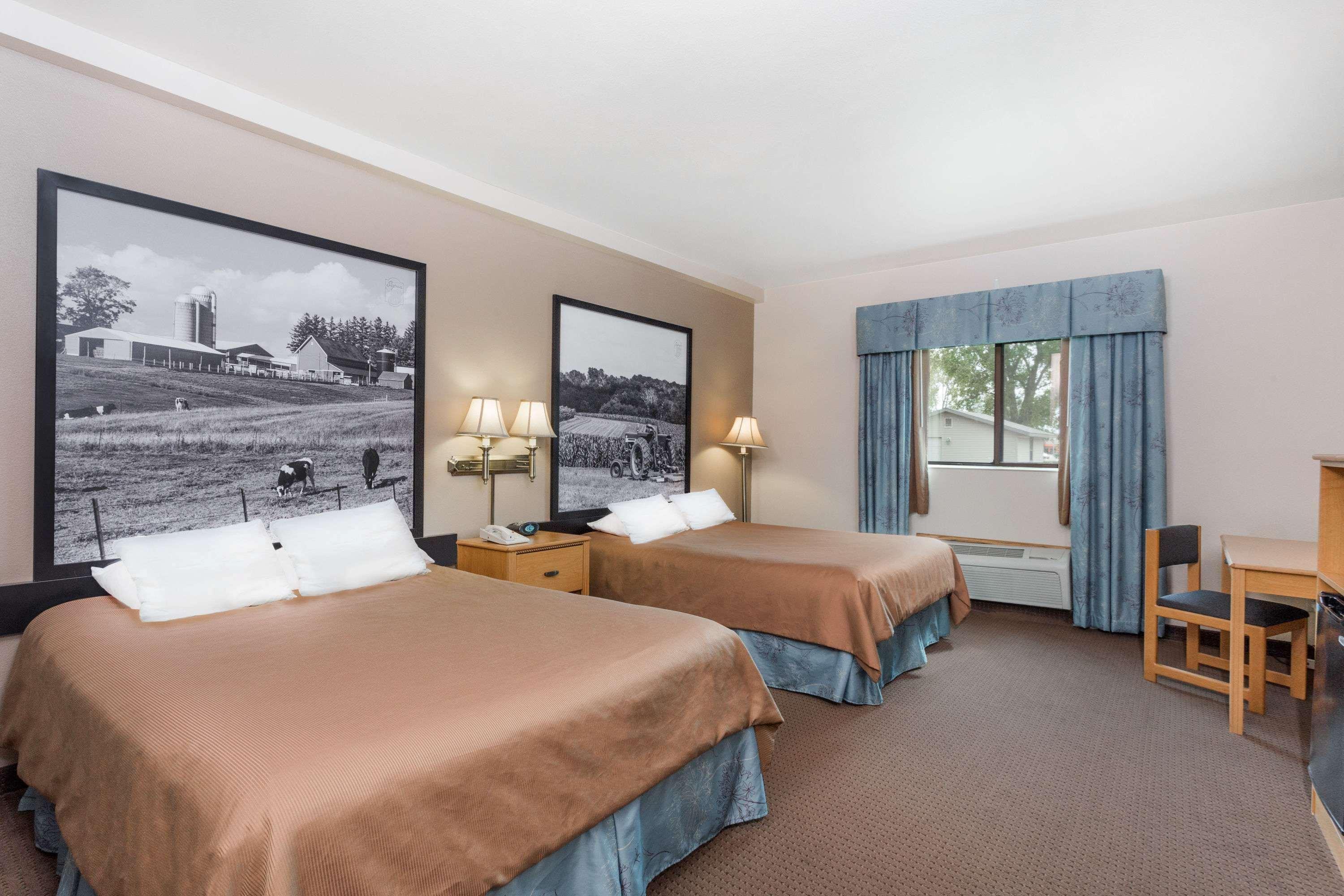 מלון Super 8 By Wyndham Monroe Wi מראה חיצוני תמונה